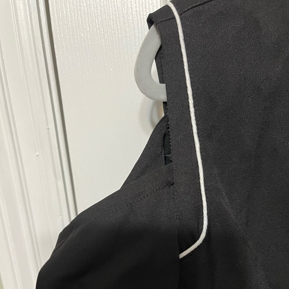 3X cold shoulder black with white trip blazer with a single button - Picture 4 of 5